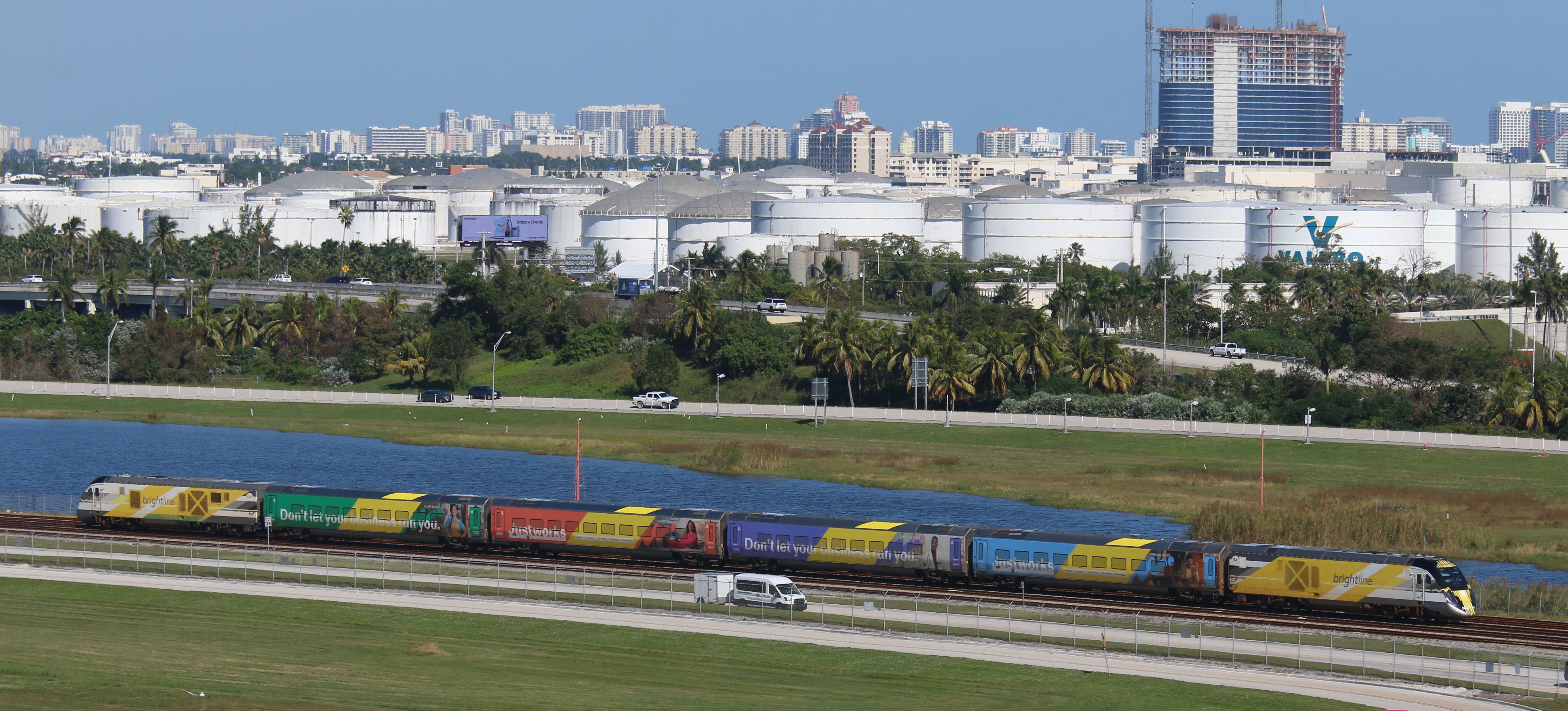 BrightLine train in Fort Lauderdale with Siemens SCB-40 locos